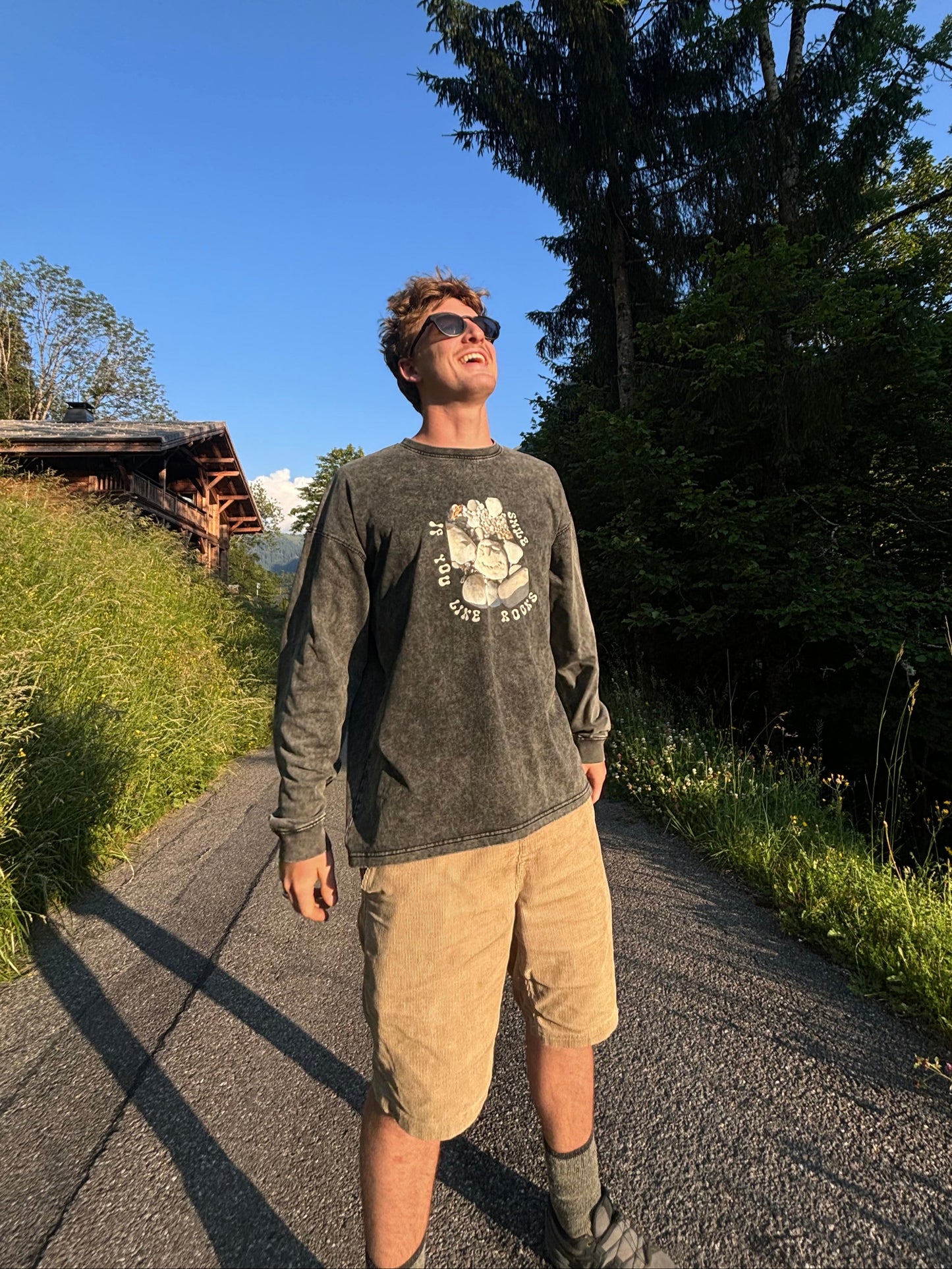 SMILE IF YOU LIKE ROCKS